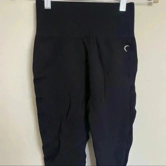 ZYIA Active black leggings - Picture 5 of 7